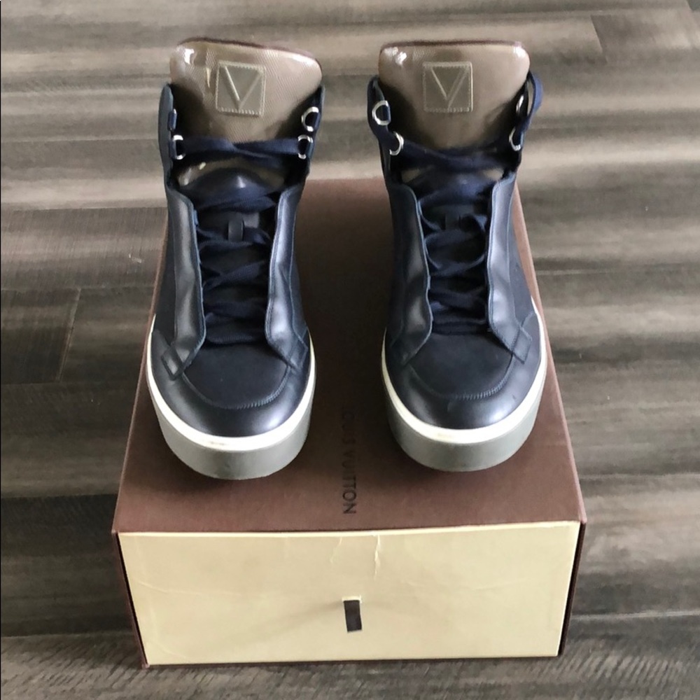 Louis Vuitton Speaker Sneaker...
